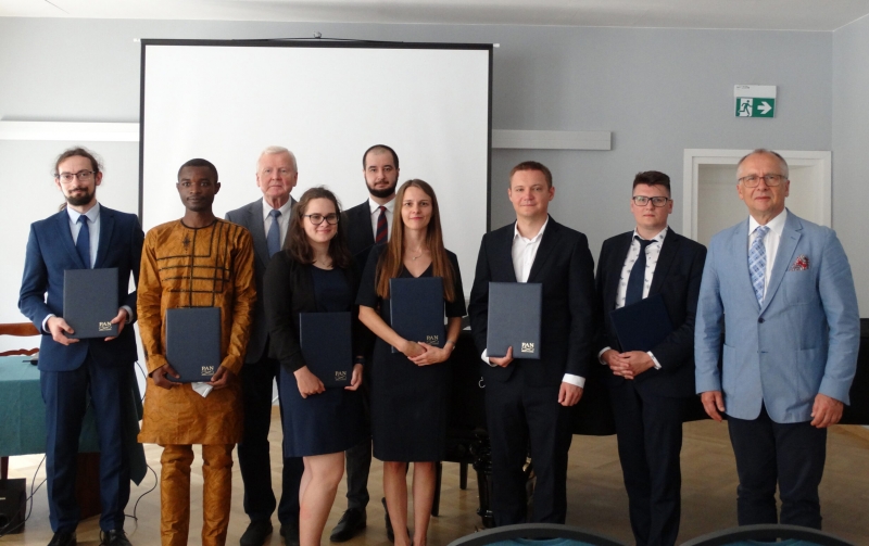 Zaprojektowanie niestandardowego panelu NGS wyróżnione