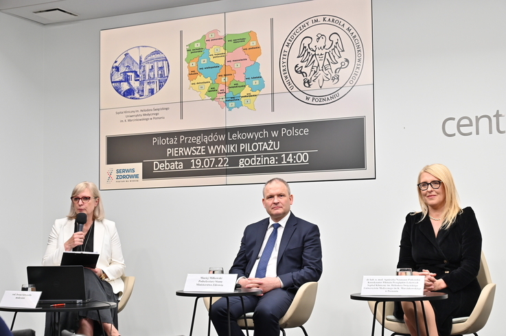 Od 2024 r. przegląd leków przeprowadzany przez farmaceutów może stać się gwarantowanym przez państwo świadczeniem zdrowotnym