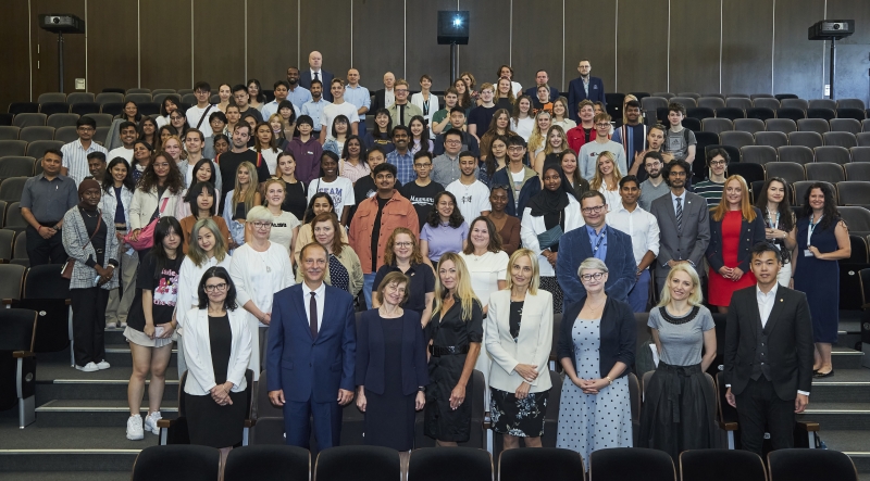 Przywitanie nowych studentów – Orientation Week