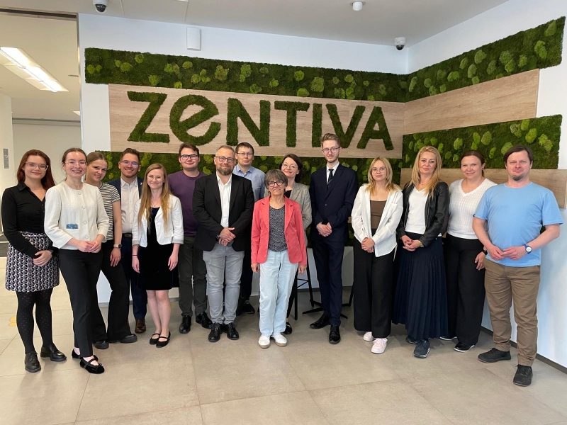 Poczwórne laury studentów Wydziału Farmaceutycznego w debiucie na międzynarodowej konferencji naukowej organizowanej przez firmę Zentiva k.s.
