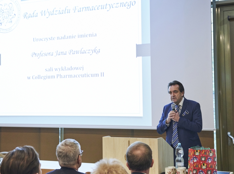 Odsłonięcie tablicy upamiętniającej Profesora Jana Pawlaczyka
